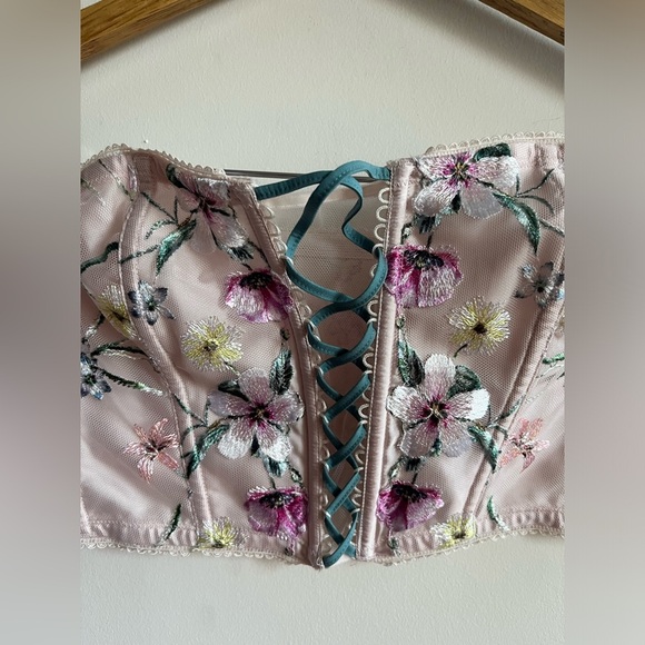 Victoria's Secret Dream Angels Lace up Bra top embroidery floral white boho rare - Picture 5 of 14